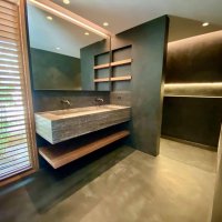 Salle de bain en béton ciré.