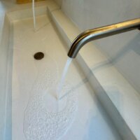 Meuble vasque et mur en béton ciré
